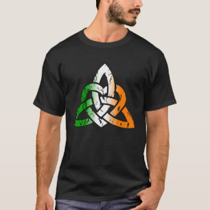 Irish Celtic Trinity knot heart St Patrick s T-Shirt