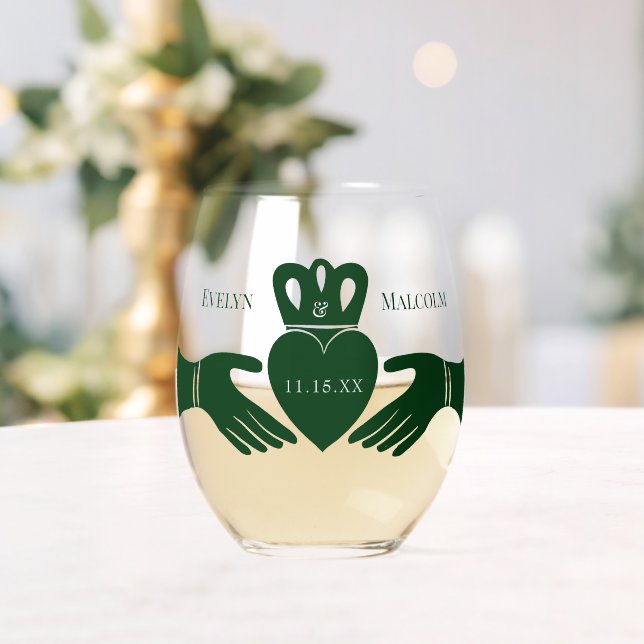 Irish Claddagh Ring Simple Graphic Green Stemless Wine Glass (Insitu (Wedding))