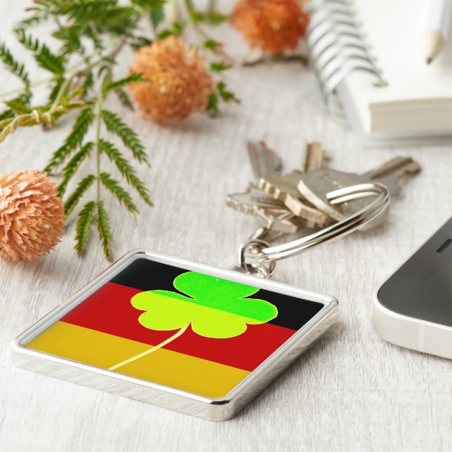 Irish German Flag Shamrock Clover St. Patrick Fun Key Ring (Side)