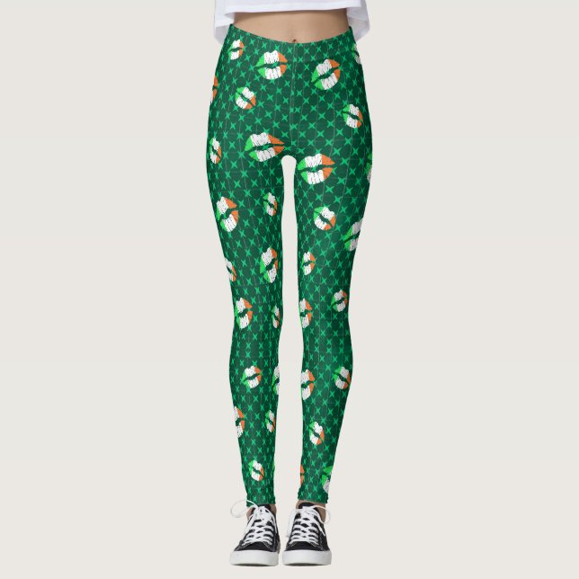 Irish Kisses cute St Patricks day  Leggings (Front)