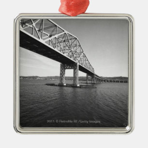Iron bridge B&W Metal Tree Decoration