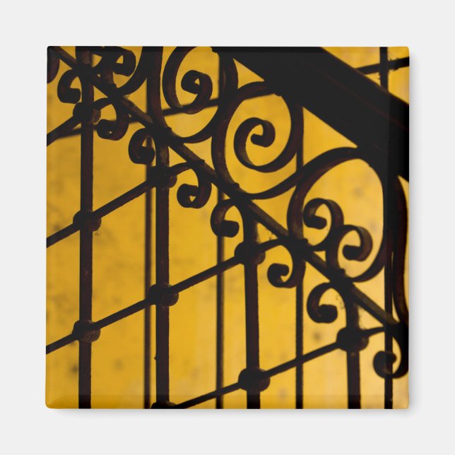 Iron gate pattern in yellow, Cuba Magnet (Front)