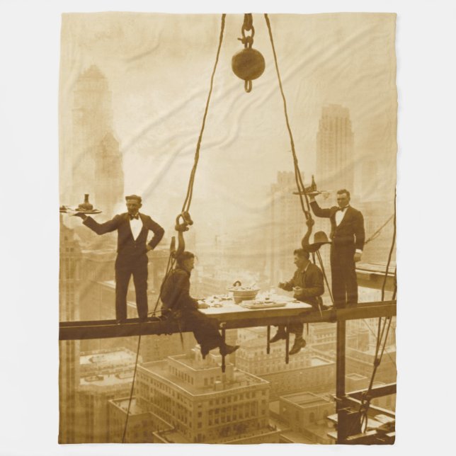 Ironworkers Lunch At The 32 Floor Fleece Blanket (Front)