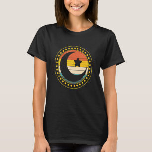 Islam Symbol Muslim Praying Arabic Islamic Prayer  T-Shirt