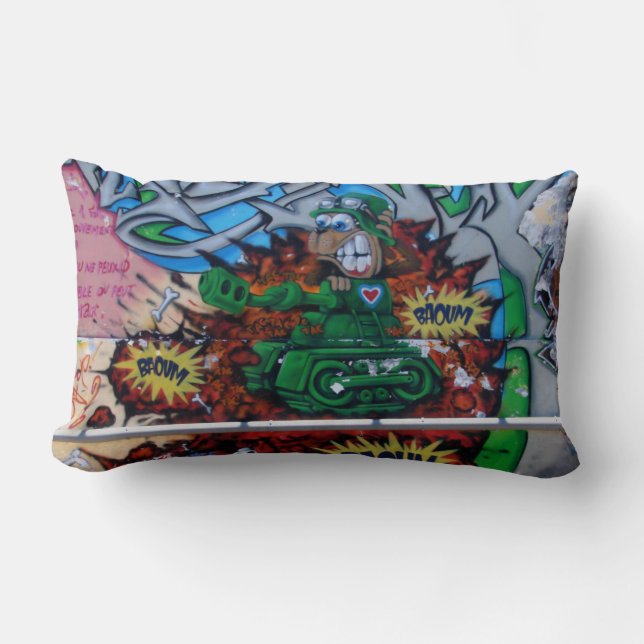 It is shooting at me - lumbar cushion (Front)