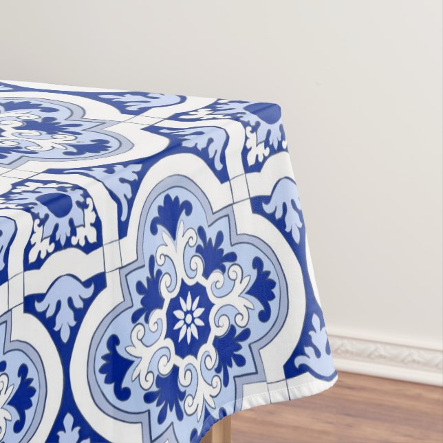 Italian tiles,majolica,blue and white pattern     tablecloth (In Situ)
