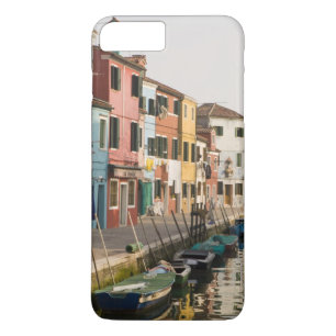 Italy, Burano. Colourful houses of line a iPhone 8 Plus/7 Plus Case
