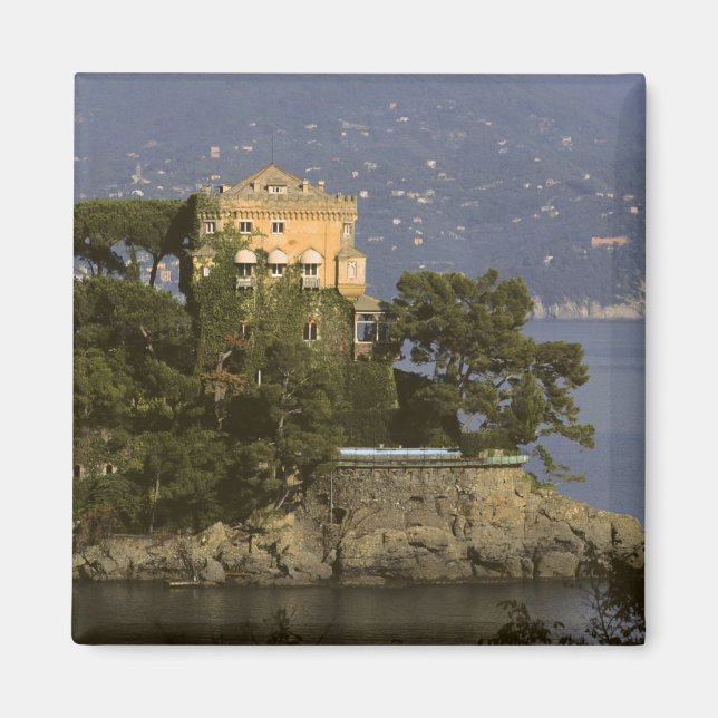 Italy, Portofino. Scenic life on the Magnet (Front)