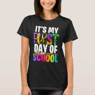 It's My First Day Of School Kindergarten Supply Gi T-Shirt