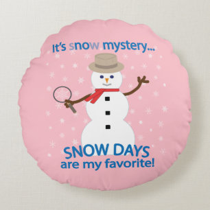 It's sNOw Mystery Detective Snowman Pink Round Cushion