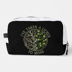 I've Taken a Lichen to Moss - Funny Nature Pun Dopp Kit