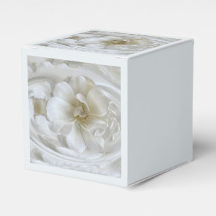 Ivory white favour box