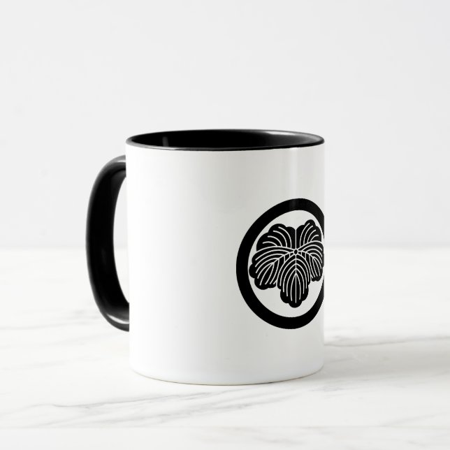 Ivy leaf in circle mug (Front Left)