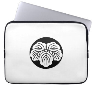 Ivy leaf in rice cake laptop sleeve