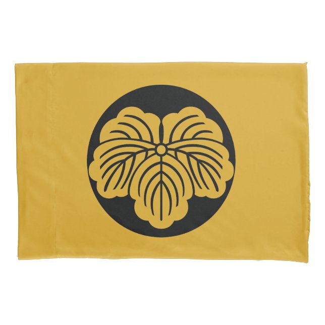 Ivy leaf in rice cake pillowcase (Front)