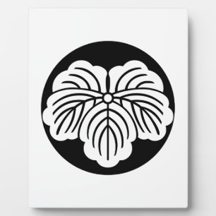 Ivy leaf in rice cake plaque