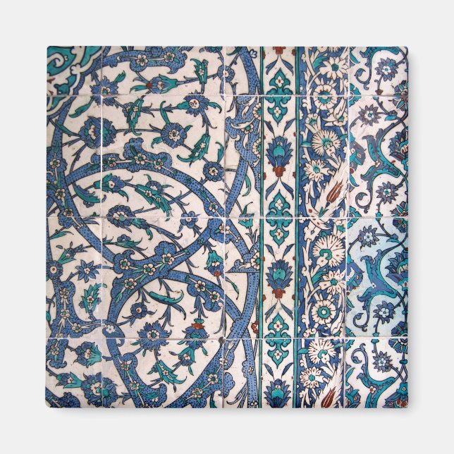 Iznik Tiles Intertwined Magnet (Front)