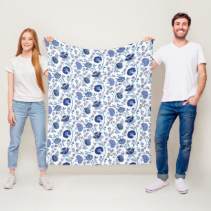 Jacobean Floral Pattern Blue on White Fleece Blanket