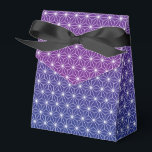 Japanese Asanoha Traditional Print Blue & Purple Favour Box<br><div class="desc">Asanoha is a traditional japanese pattern based on the star shaped leaves of a hardy plant which represents vitality and growth. This pattern has long been popular on kimonos and articles for kids and babies as it is believed to bring growth and vigour.</div>