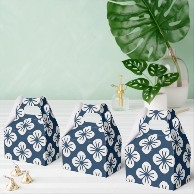 Japanese Navy Blue Ivory Floral Geometric Pattern Favour Box (Multiple)
