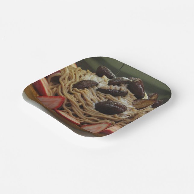 Japanese Spaghetti & Strawberry Cake Paper Plate (Angled)
