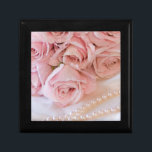 Jewellery box, customisable gift box<br><div class="desc">I have always loved pink flowers and pearls.</div>