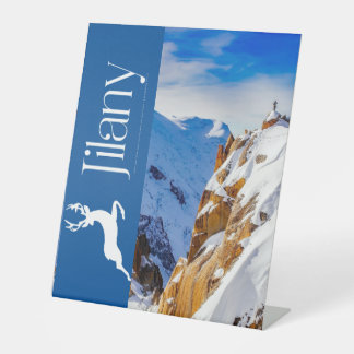 JILANY PEDESTAL SIGN