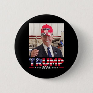 Joe Biden Wearing A Trump Hat  6 Cm Round Badge