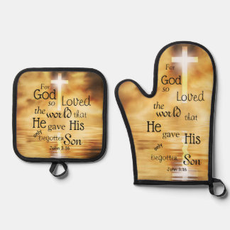 John 3:16 God Loved the World Bible Verse  Oven Mitt & Pot Holder Set