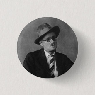 joyce 3 cm round badge