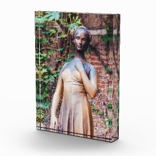Juliet statue,Verona,Italy Photo Block