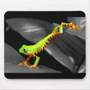 Jumping Tree Frog Mouse Pad
