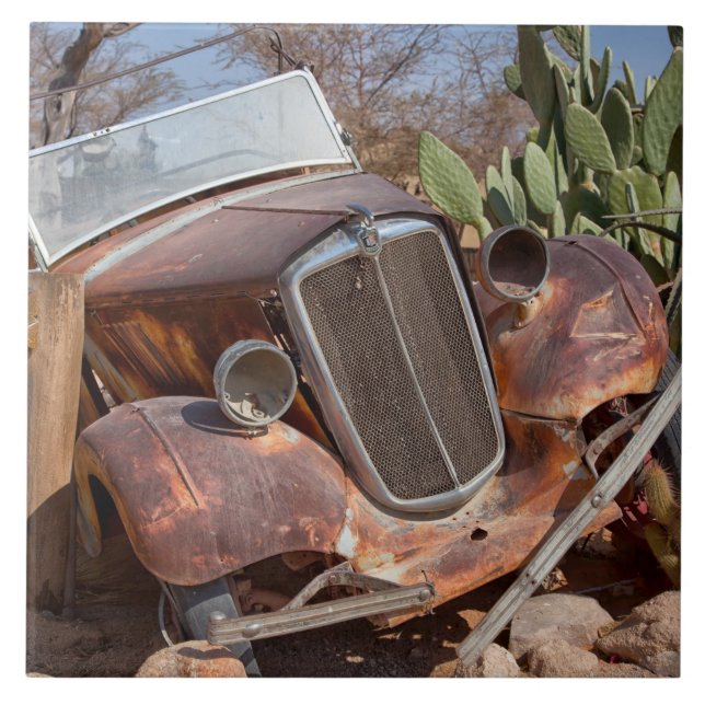 Junk car ceramic tile (Front)