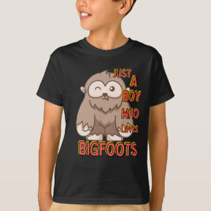 just a boy who loves bigfoot T-Shirt
