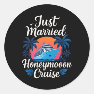 Just Married 2025 Honeymoon Wedding Ring Matching Classic Round Sticker