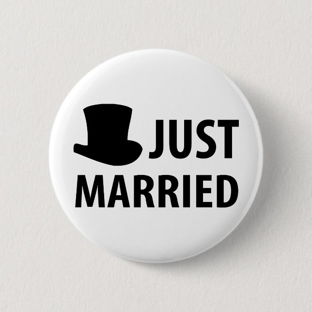 just married 6 cm round badge (Front)