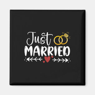 Just Married Couple Newlywed Bride And Groom Weddi Magnet