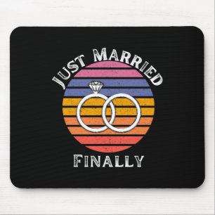 Just Married Finally Married Funny Bride Groom Hon Mouse Pad