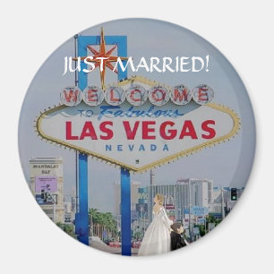 JUST MARRIED! In Fabulous Las Vegas Button Magnet