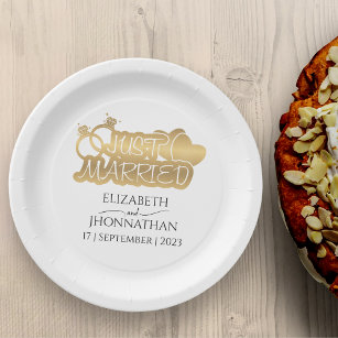 Just Married Modern Elegant Gold Couple Names Paper Plate