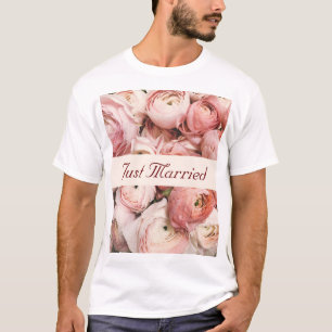 Just Married, Pink Roses, Love is in the Air Round T-Shirt