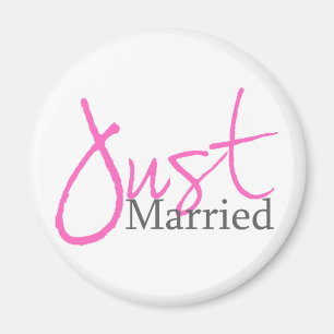 Just Married (Pink Script) Magnet