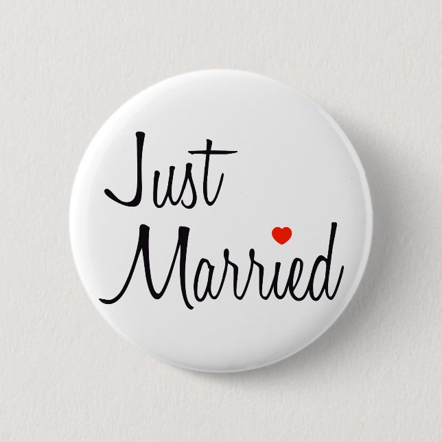 Just Married (Script With Red Heart) 6 Cm Round Badge (Front)