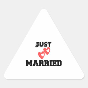 JUST MARRIED TRIANGLE STICKER