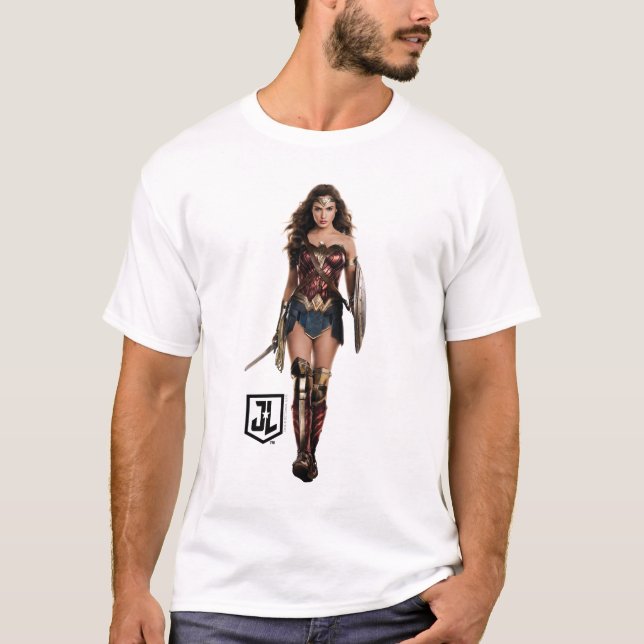 Justice League | Wonder Woman On Battlefield T-Shirt (Front)