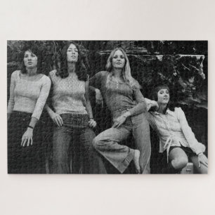 Karisma 1972 b&w jigsaw puzzle 1020 pieces