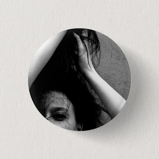 KATHERINE WALLACE BUTTON PIN (COLLECTIBLE) (Front)