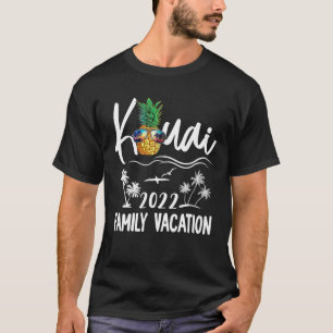 Kauai Hawaii 2022 Hawaiian Pineapple Sunglasses Va T-Shirt