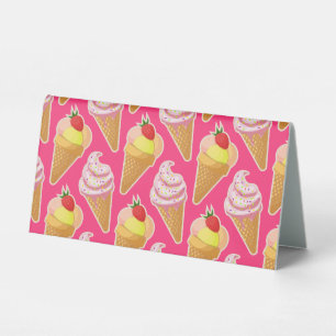 Kawaii pink pattern with strawberry ice cream