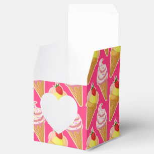 Kawaii pink pattern with strawberry ice cream  favour box